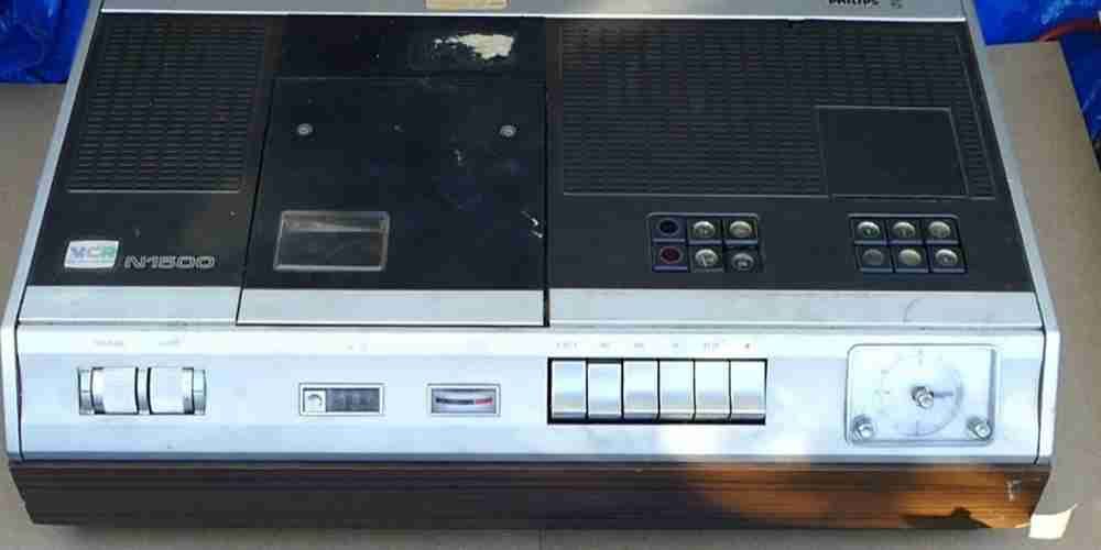 It was an early silver VCR called the Phillips N1500.