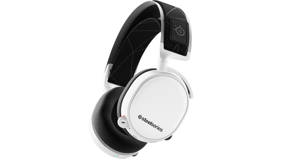 SteelSeries Wireless Gaming Headset, White (PC) Arctis 7. (Photo: Amazon SG)